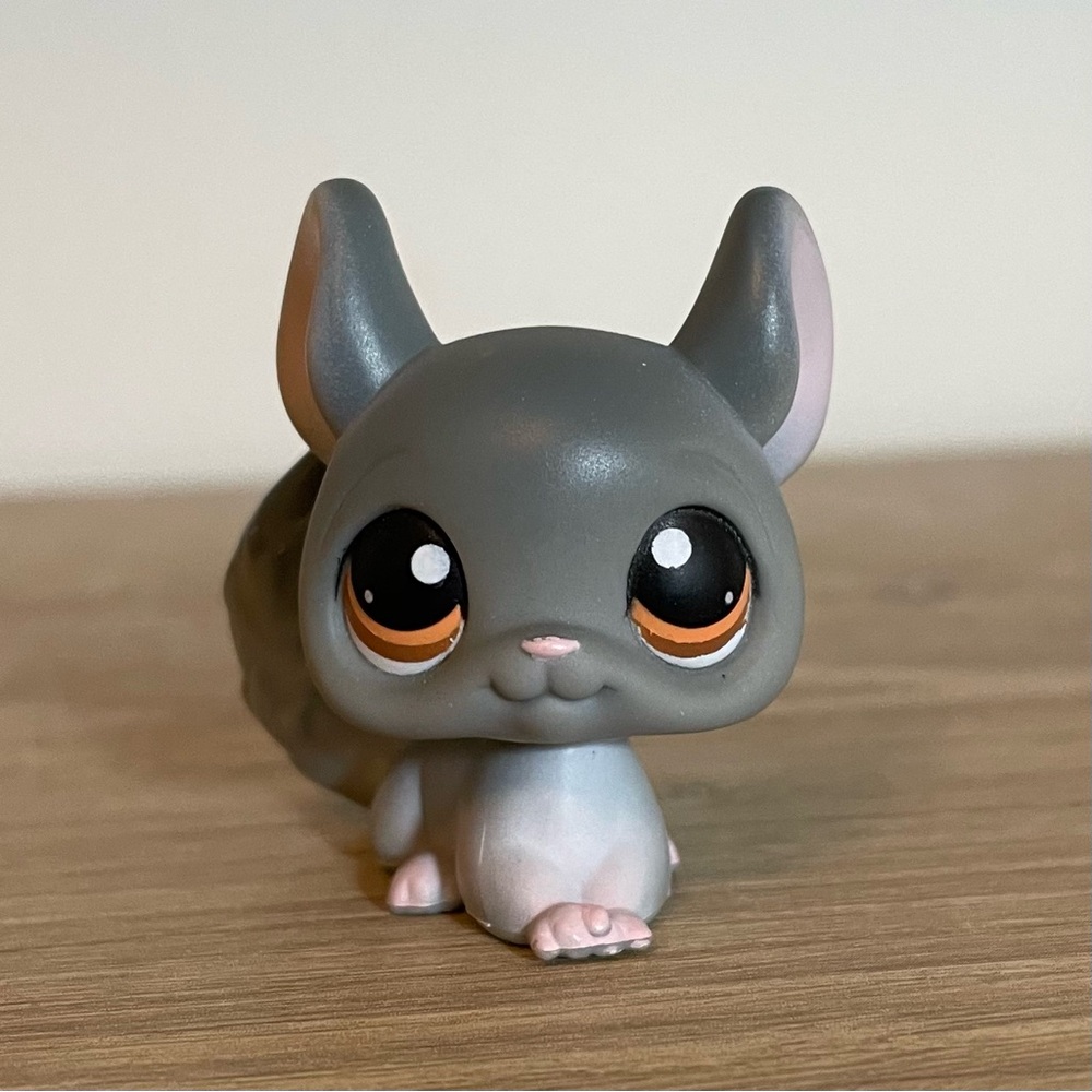 2006 Littlest Pet Shop Chinchilla